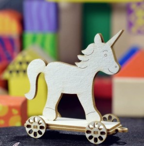 Tekturka 3D Jednorożec na kółkach