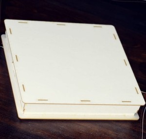 Pudełko kwadratowe Z WIECZKIEM podstawowe